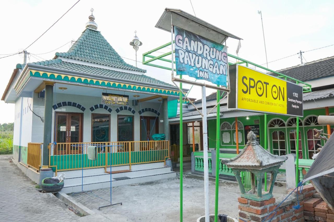 Gandrung Payungan Family Inn Banyuwangi  Exterior photo